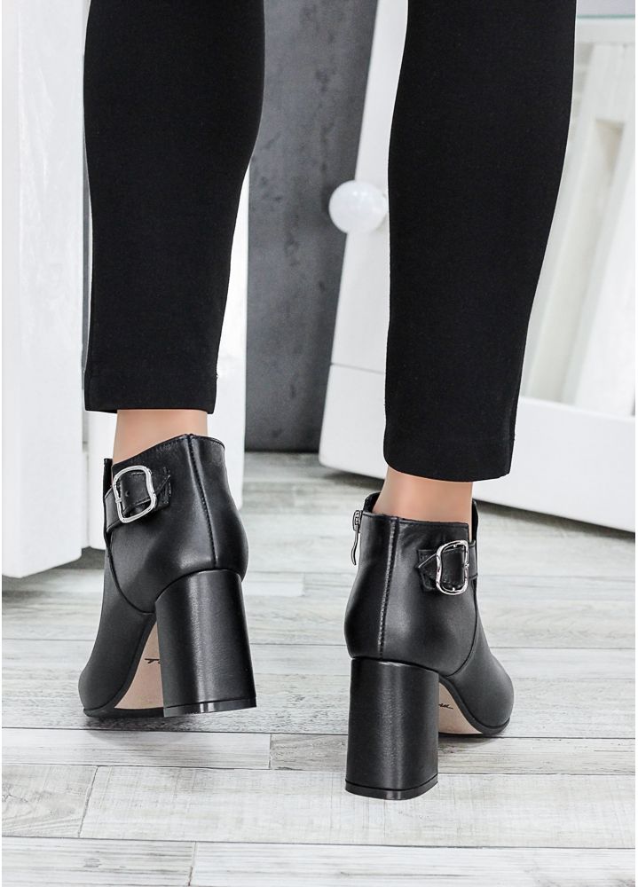 Ботинки ботильоны женские кожаные черные Sollo 7759-28