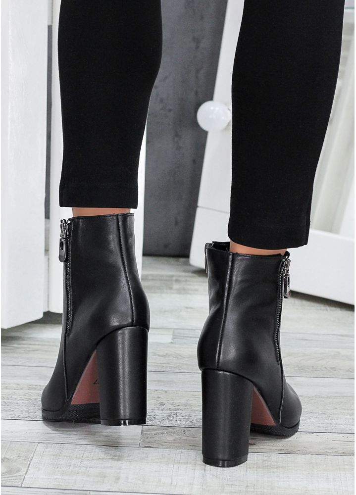 Черевики ботильйони жіночі шкіра чорні Шанталь 6424-28