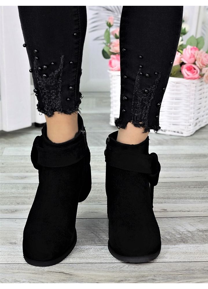 Черевики ботильйони жіночі замшеві чорні Ella 7308-28