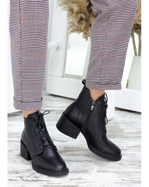 Черевики ботильйони жіночі шкіряні чорні Lolita 7676-28