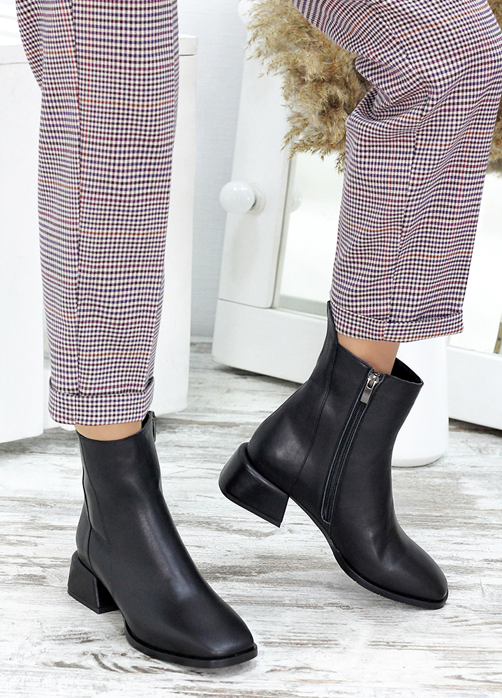 Черевики ботильйони жіночі шкіряні чорні Kvadro 7677-28