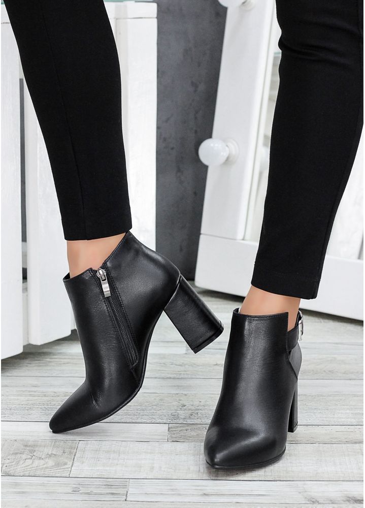 Ботинки ботильоны женские кожаные черные Sollo 7759-28