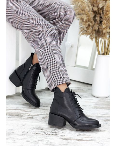 Черевики ботильйони жіночі шкіряні чорні Lolita 7676-28