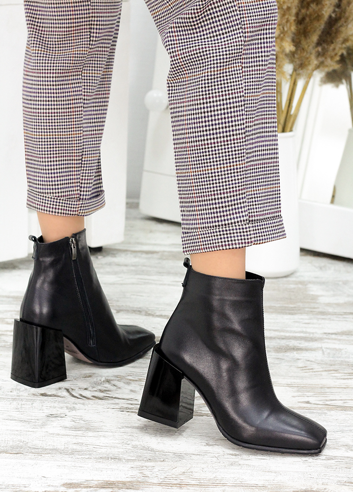 Черевики ботильйони жіночі шкіра чорні Diamont 7674-28