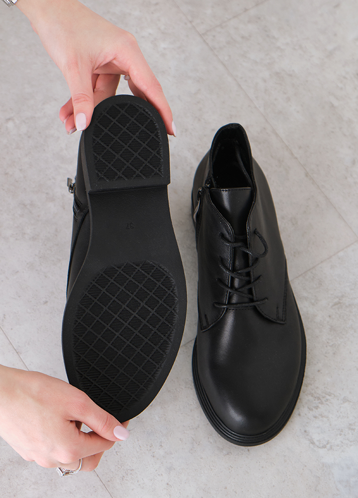 Черевики короткі жіночі шкіряні чорні 8444-28