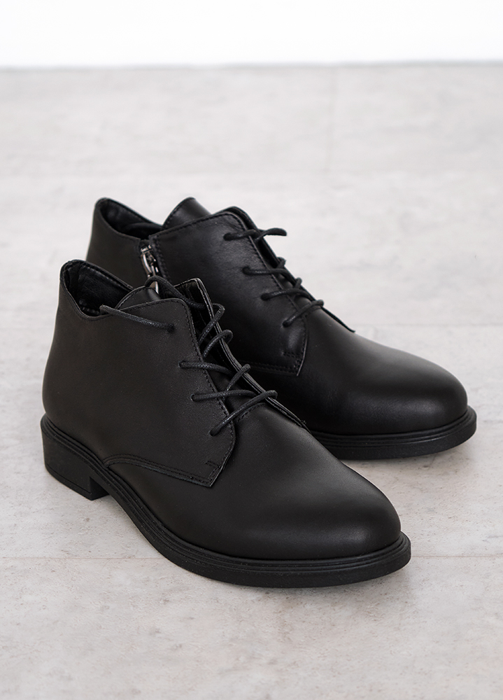 Черевики короткі жіночі шкіряні чорні 8444-28