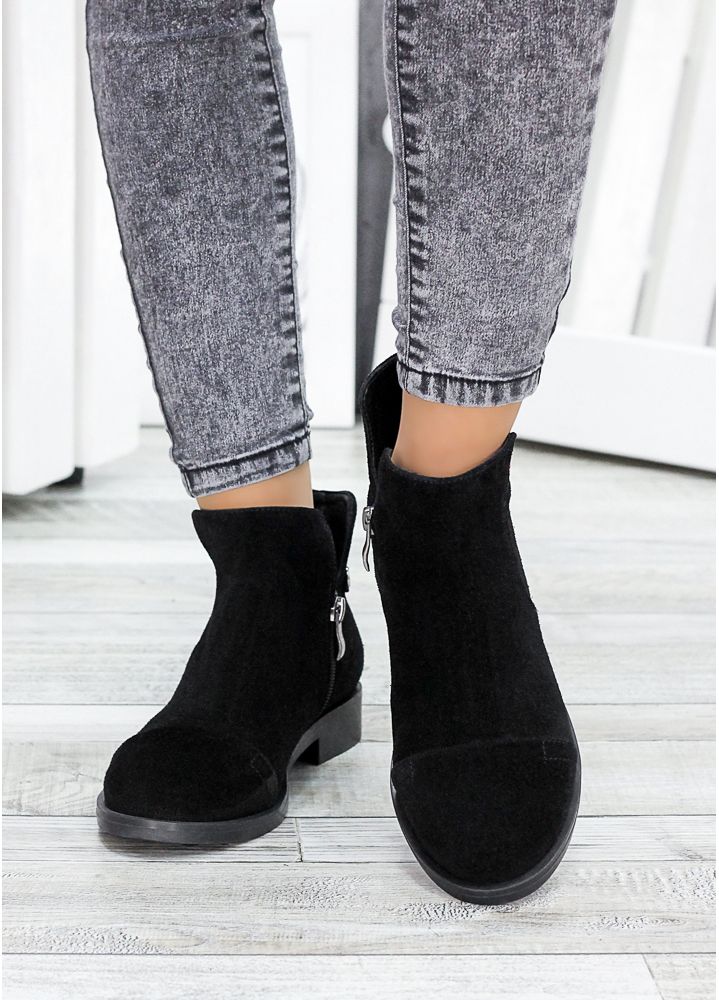 Ботинки короткие женские замшевые черные 7240-28