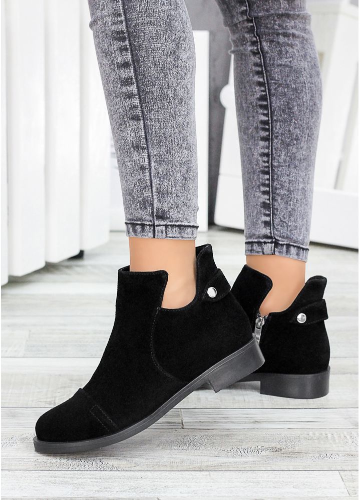 Ботинки короткие женские замшевые черные 7240-28