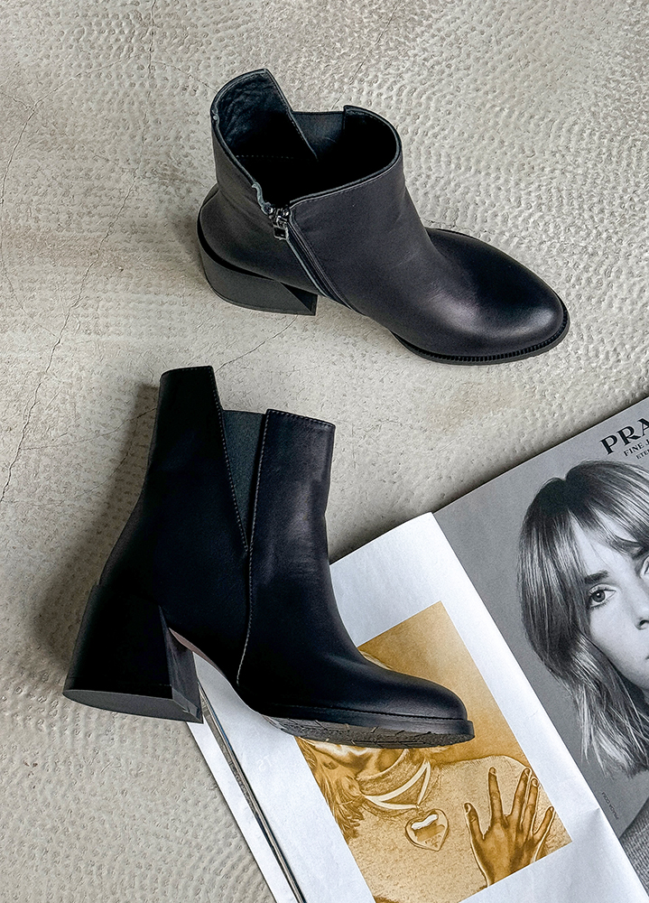 Черевики ботильйони жіночі шкіряні чорні Челсі 8249-28