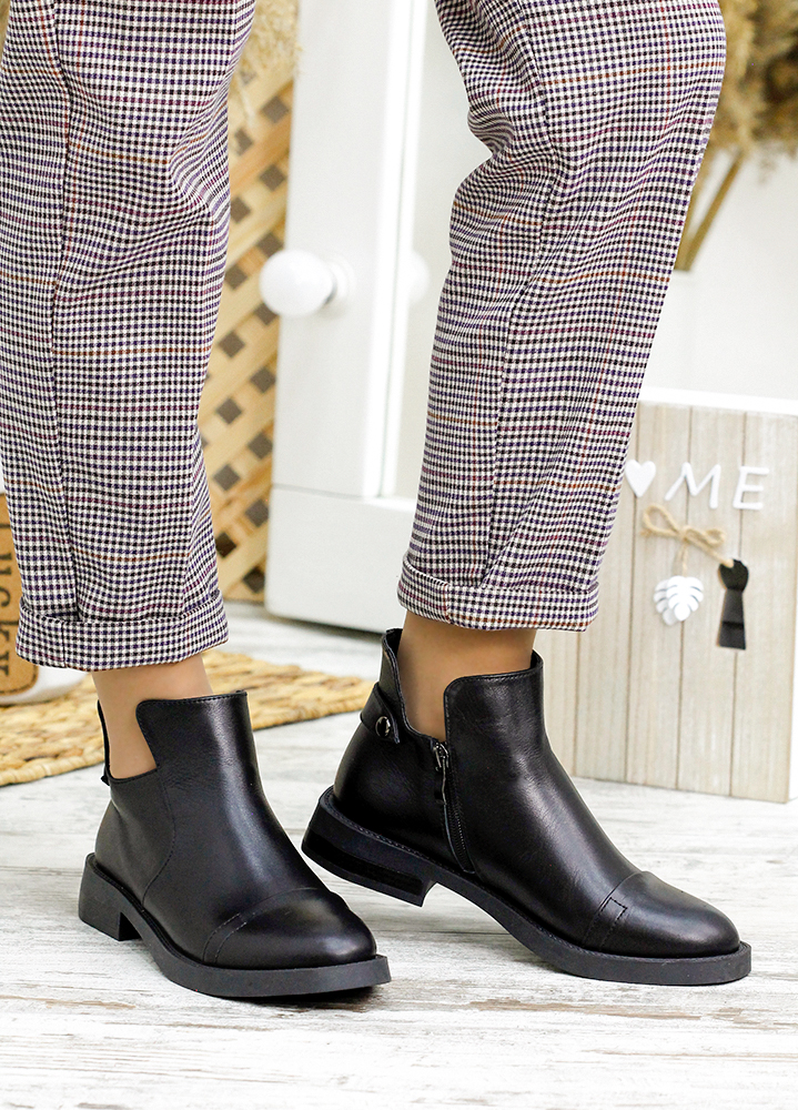 Ботинки короткие женские кожаные черные 7820-28