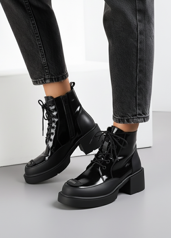 Черевики жіночі лак шкіра на підборах чорні 8525-28
