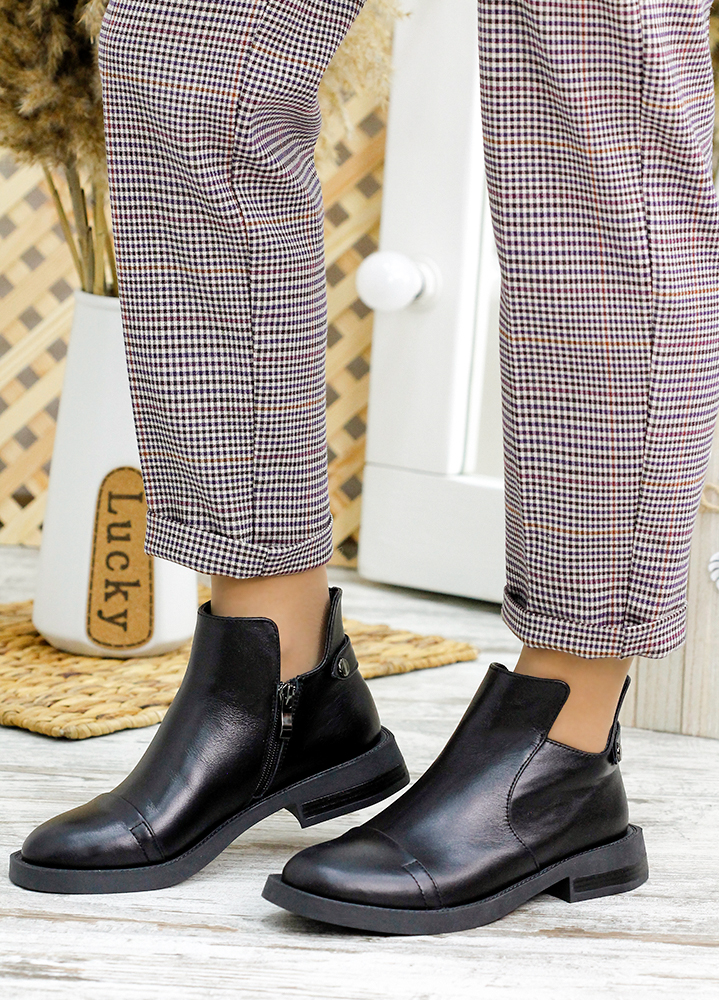 Ботинки короткие женские кожаные черные 7820-28