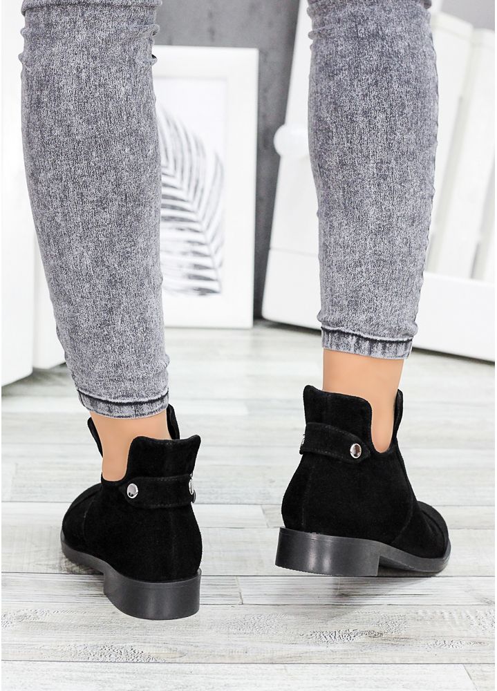 Ботинки короткие женские замшевые черные 7240-28