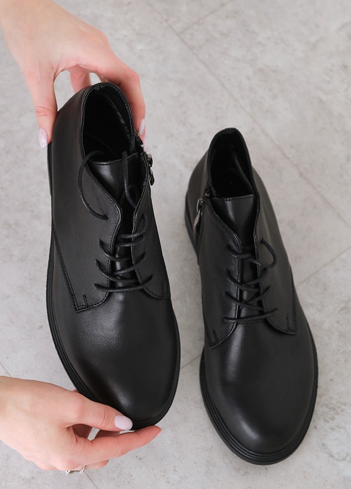 Черевики короткі жіночі шкіряні чорні 8444-28