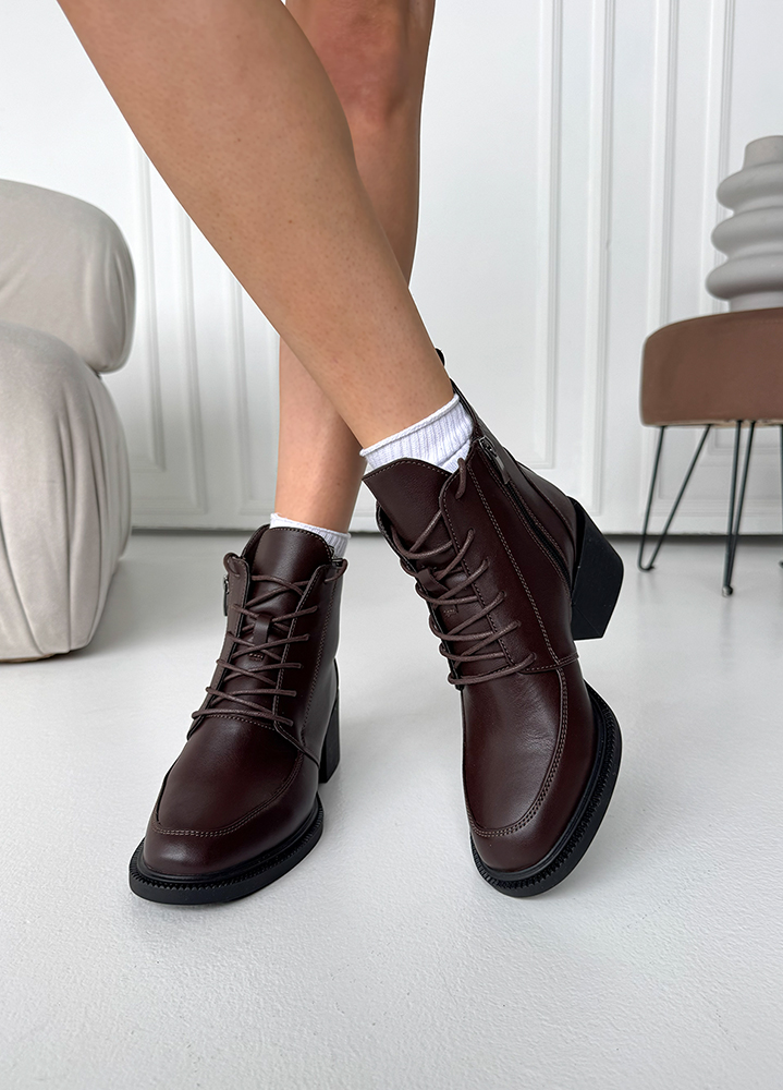 Черевики ботильйони жіночі шкіряні brown Lolita 8546-28