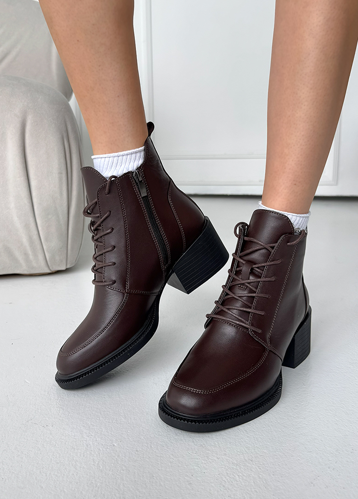 Черевики ботильйони жіночі шкіряні brown Lolita 8546-28