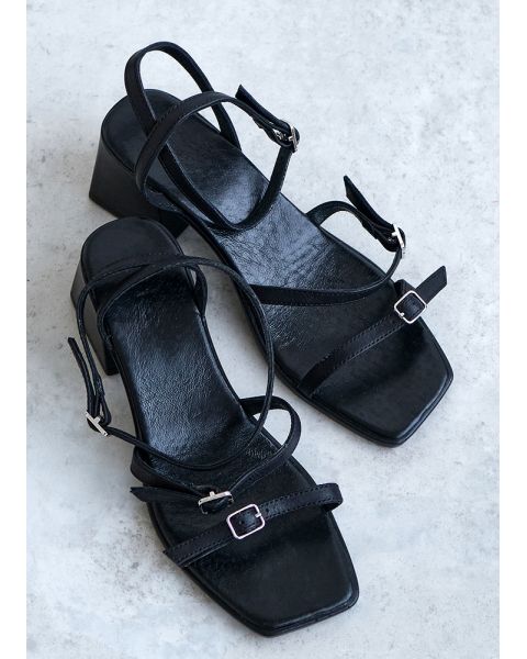 Босоножки каблук кожа черный 8433-28