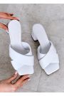 Шльопанці шкіра білі на підборах 8457-28