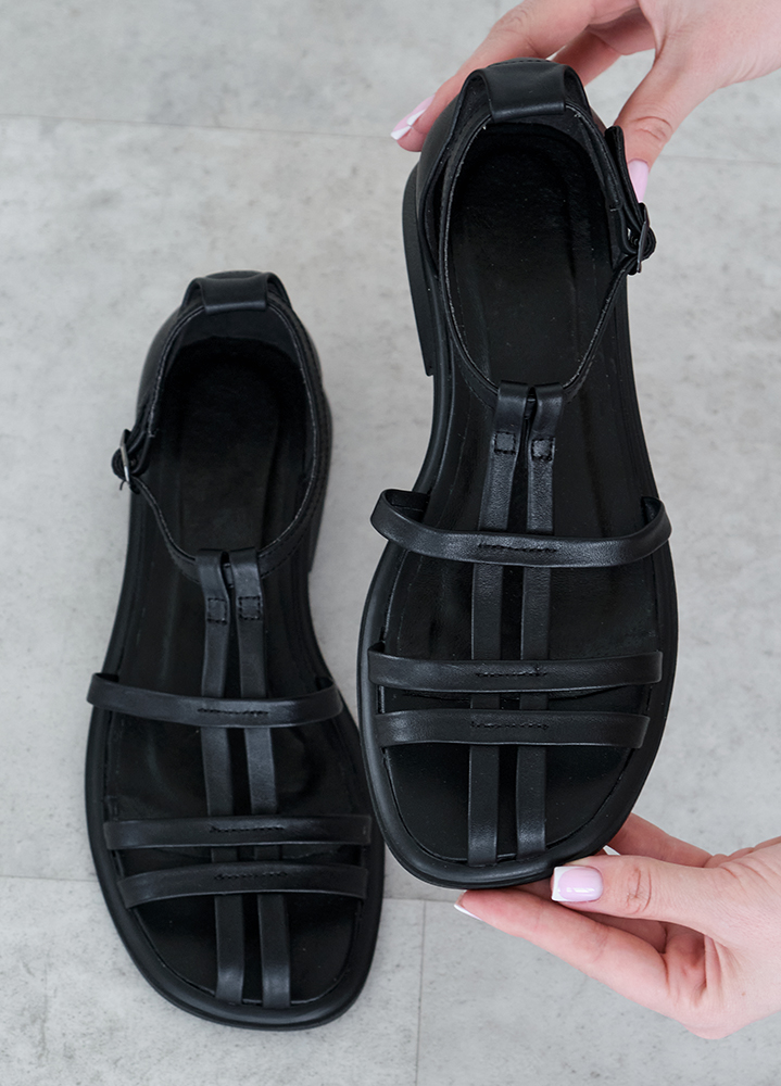 Сандалі натуральна шкіра чорні 8470-28