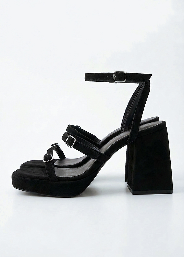 Босоножки на высоких каблуках черная замша 8605-28