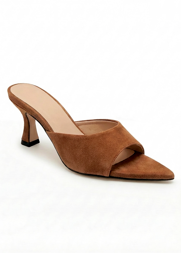 Шльопанці мюлі на маленькому підборі коричнева замша 8609-28