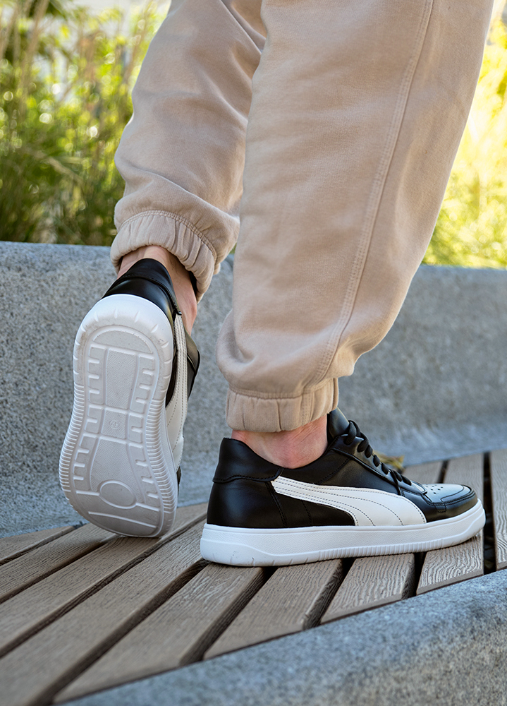 Кросівки чоловічі CAVEN шкіряні чорні 8515-28