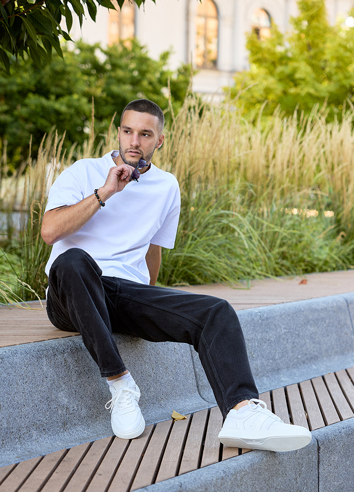 Кросівки чоловічі GALAXY шкіряні білі 8507-28