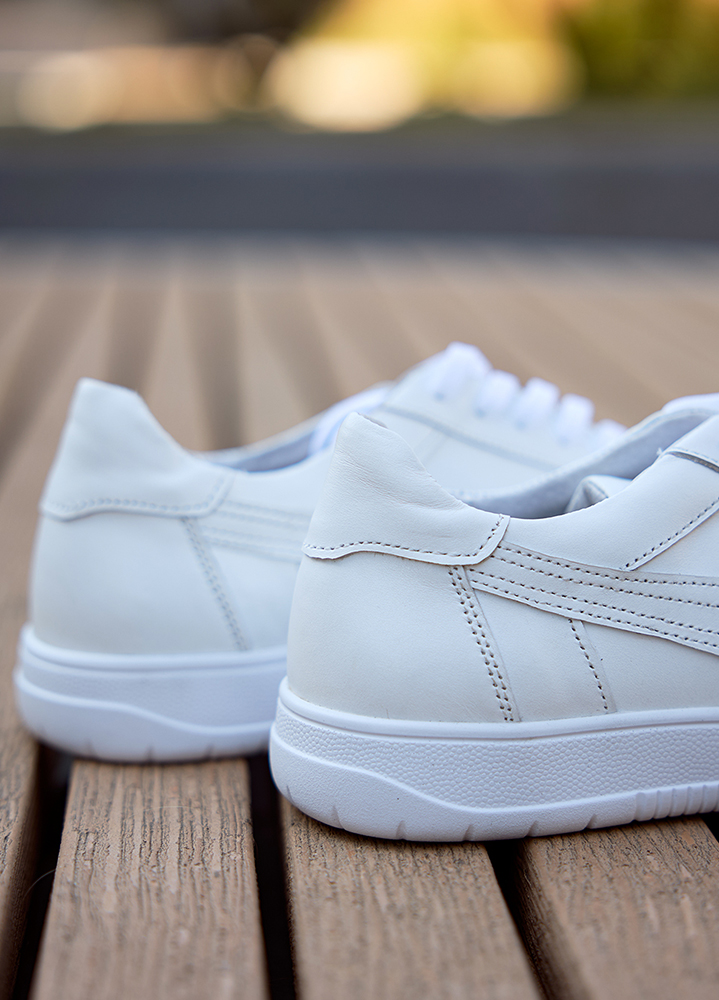 Кроссовки мужские CAVEN кожаные белые 8509-28