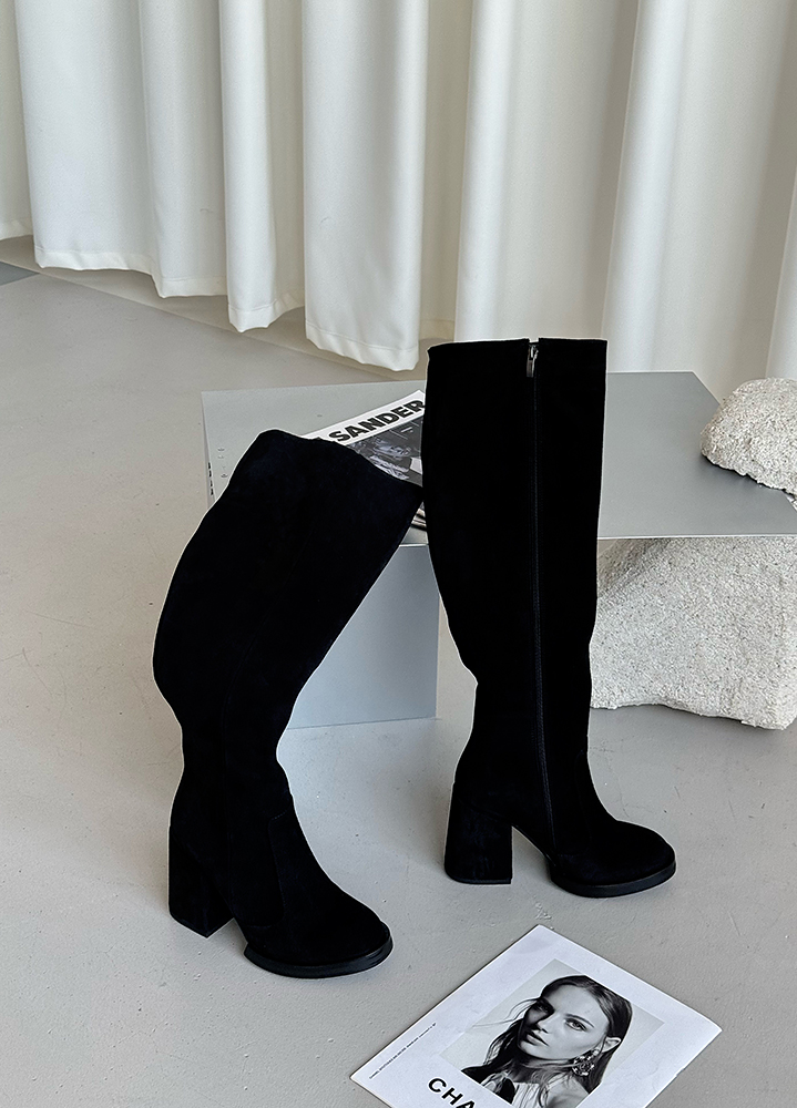 Ботфорти натуральна замша чорний 8256-28