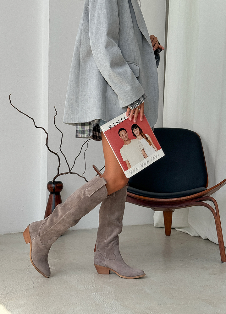 Сапоги казаки латте замша 8224-28