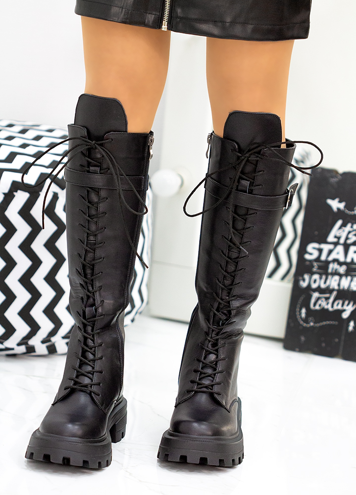 Чоботи на шнурівці чорні 8053-28