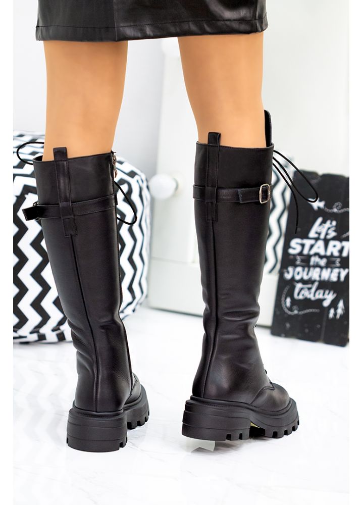 Чоботи на шнурівці чорні 8053-28