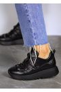 Кросівки жіночі шкіряні чорні KORSET 8010-28