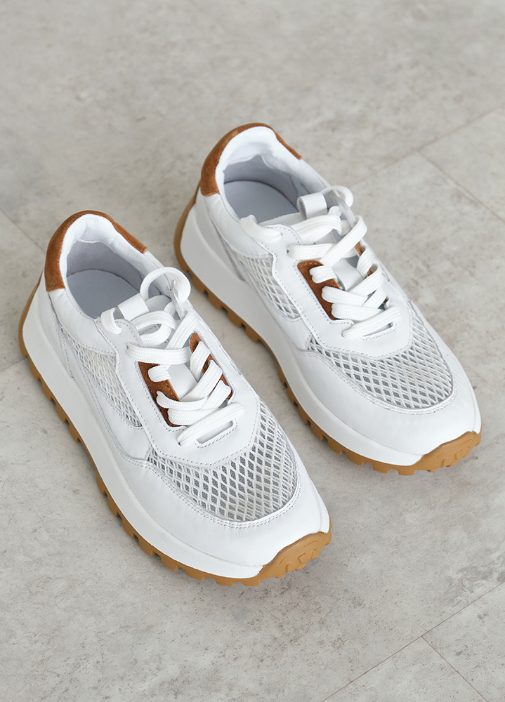 Кросівки жіночі шкіряні літні білі 8464-28