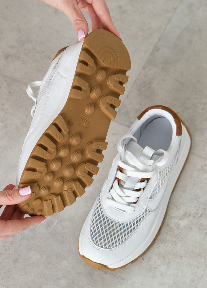 Кросівки жіночі шкіряні літні білі 8464-28