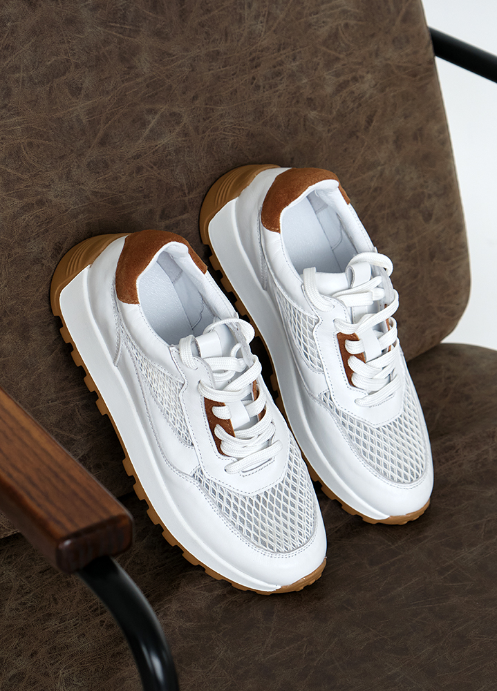 Кросівки жіночі шкіряні літні білі 8464-28