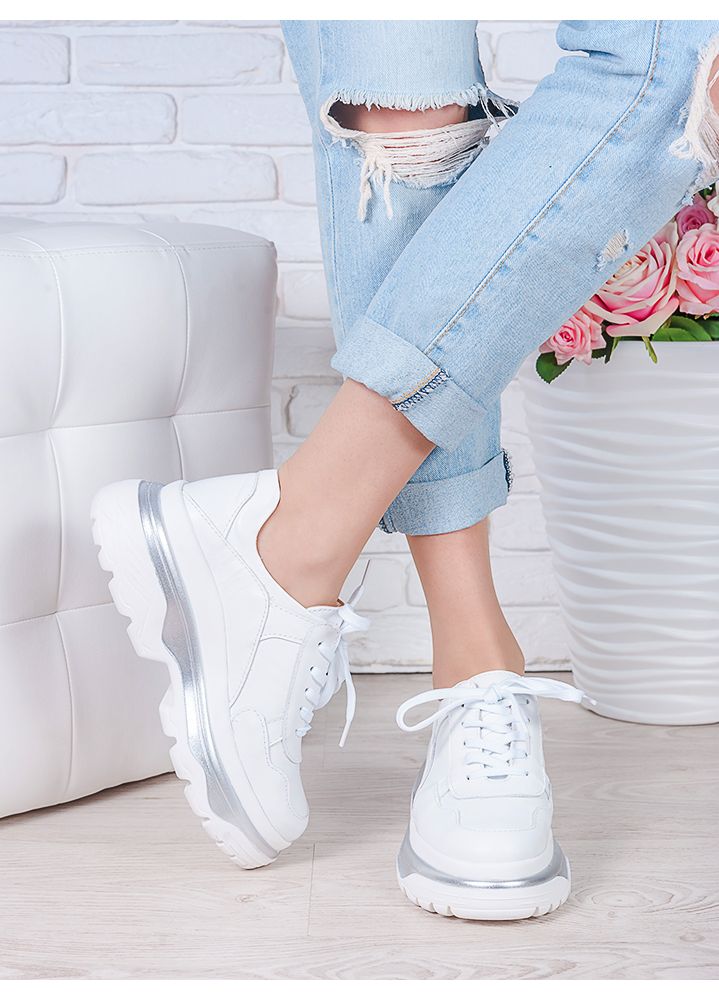 Кроссовки кожаные Balenc!aga белые 7001-28