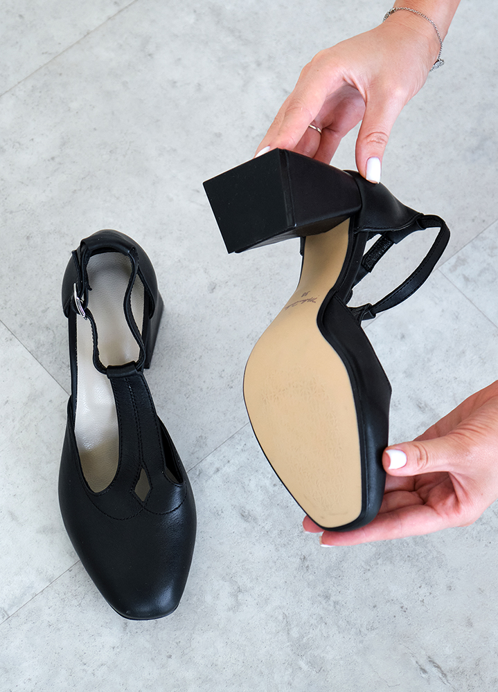 Туфлі жіночі шкіряні чорні на підборах 8481-28