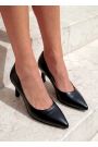 Туфлі човники на маленькій шпильці чорна шкіра 8627-28