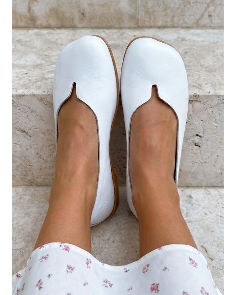 Туфлі балетки білі Barefoot шкіряні 8696-28