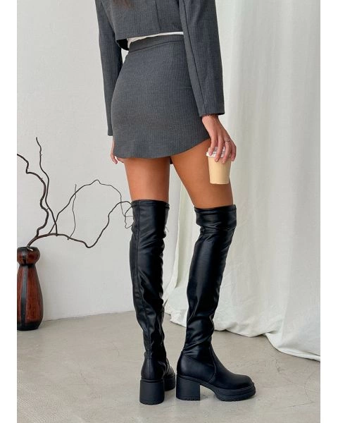 Ботфорти чорна стрейч шкіра 8215-28