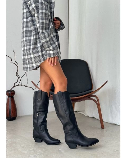 Чоботи козаки чорна шкіра 8217-28