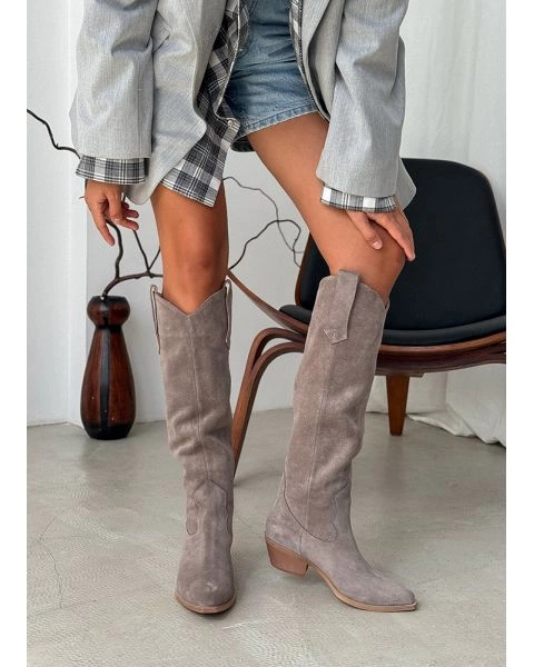 Чоботи козаки латте замша 8224-28